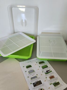 2- Pack Microgreend Seed Sprouter Kit in Bright Green with Clear Lids Hidroponic